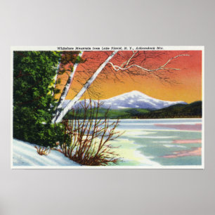 Póster Vista de la montaña de Whiteface del lago adentro