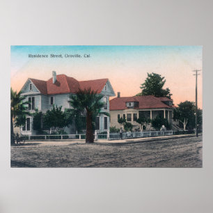 Póster Vista de una calle de residencia, niño en biciclet