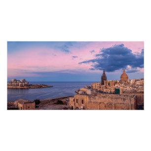 Póster Vista panorámica de la puesta de sol sobre La Vale