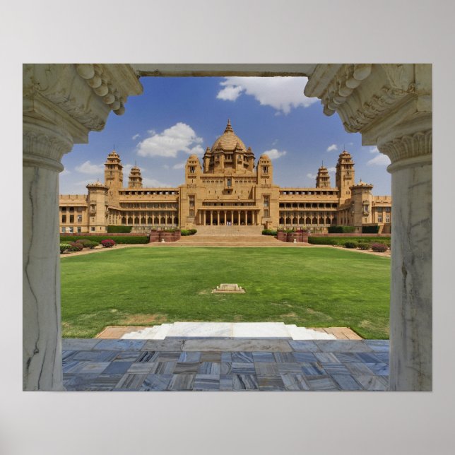 Póster Vista trasera del hotel Umaid Bhawan Palace, Jodjp (Frente)