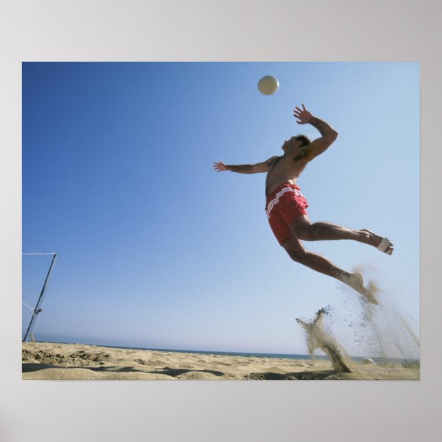 Póster Voleibolista de playa macho saltando al pico (Frente)
