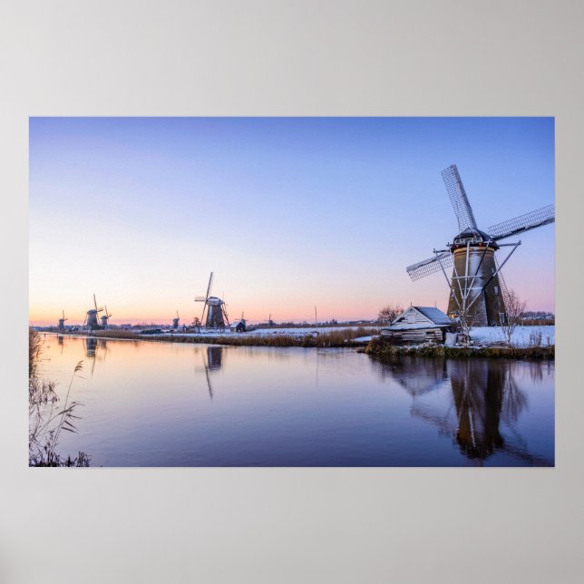 Póster Windmills during a sunrise in Holland poster (Frente)