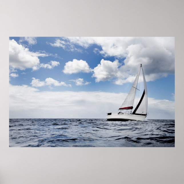 Póster Yacht Sailing In Open Sea (Frente)