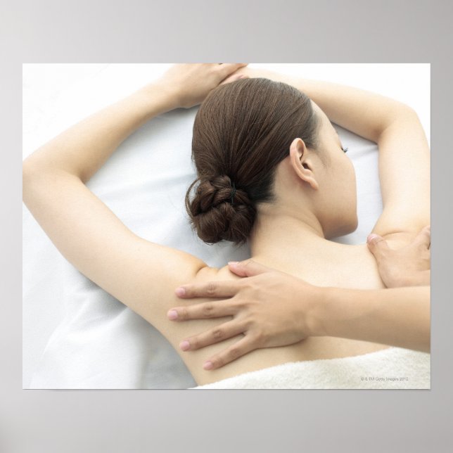 Póster young woman receiving massage,woman in health 2 (Frente)
