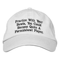 Práctica de bowling en césped, Gorra bordado