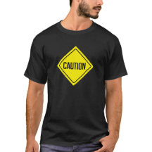 Precaución Rótulo amarillo | Camiseta oscura básic
