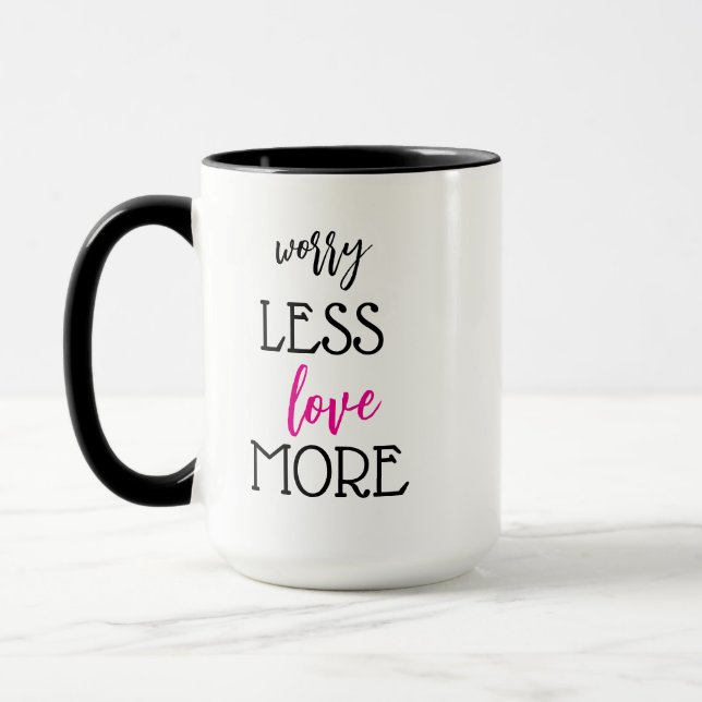 Preocupación Menos Amor Más Copa De Café Mug (Izquierda)