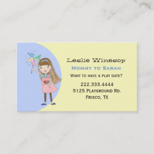 Presentación Chica con tarjeta de fecha de juego de mami PinWhe