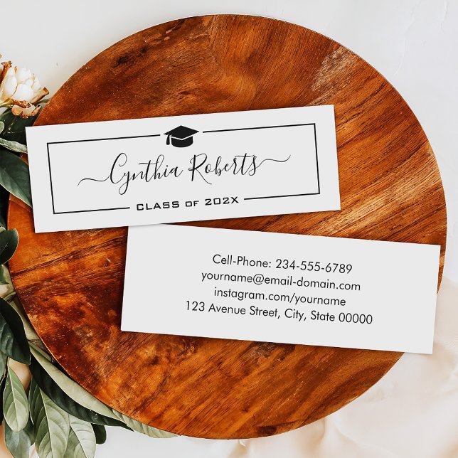 Presentación Tarjeta de inserción de escritura blanca simple en (Subido por el creador)