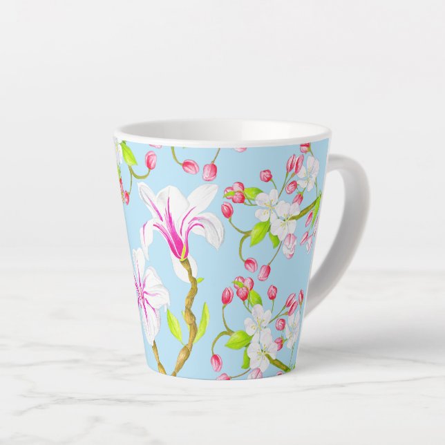 Primavera deliciosa en una pequeña taza de latte ( (Ángulo derecho)