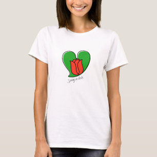 Primavera enamorada - camiseta de tulipanes rojos