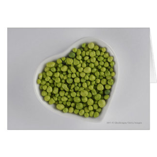 Primer de guijarros verdes en un cuenco de la