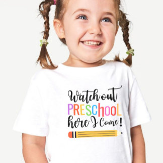 Primer día de Chica de camisetas preescolares, de