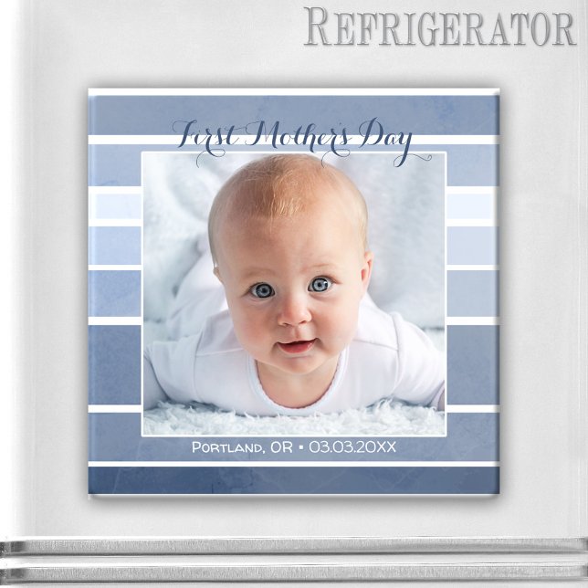 Primer día de la madre: imán de foto de bebé a ray (Photo magnet featuring your own photo framed by a dusty blue striped design - nice for Mother's Day)
