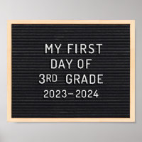 Primer día de la señal del tercer grado Primer día