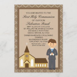 Primer muchacho de la comunión por la invitación