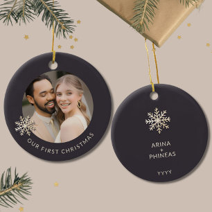 Primer ornamento de fotos de Navidad de recién cas