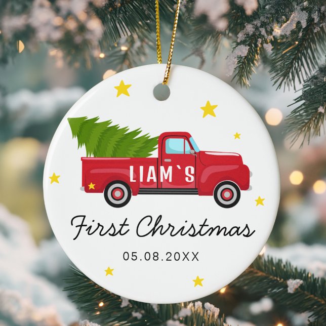 Primer ornamento de Navidad del bebé - Camión rojo (Cute Personalized, Baby's First Christmas Ornament – Red Truck, Tree & Stars Design.)
