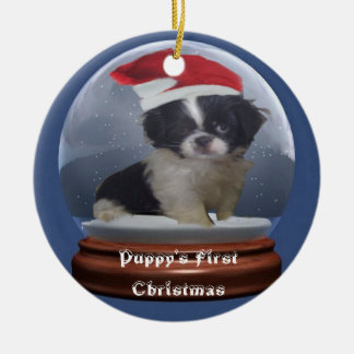 Primer ornamento del navidad del perrito