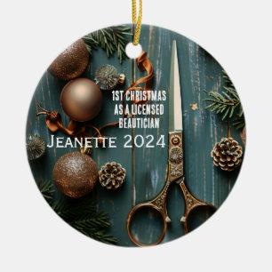 Primer ornamento estético con licencia de Navidad