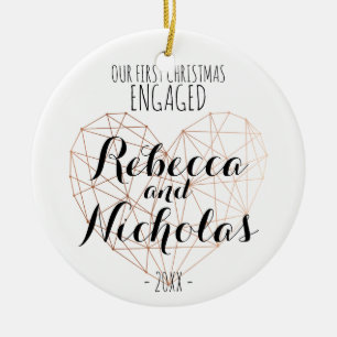 Primer ornamento subió del navidad corazón