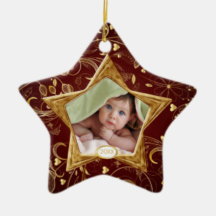 Primer oro de la estrella del ornamento de la foto