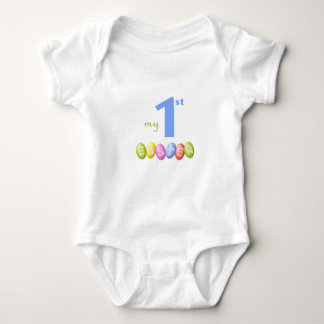 Primera camisa de Pascua del bebé con los huevos