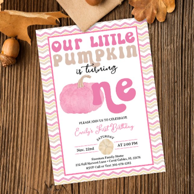 Primera invitación de cumpleaños de calabaza rosa (Retro Typography Pink Pumpkin Birthday Invitation)