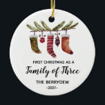 Primera Navidad como familia de tres adornos<br><div class="desc">Primera Navidad como familia de tres adornos navideños</div>