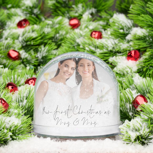 Primera Navidad Sra. 2 Foto Boda Lesbiana (Navidad)