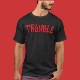 PROBLEMAS   Camiseta con etiqueta de grafiti rojo