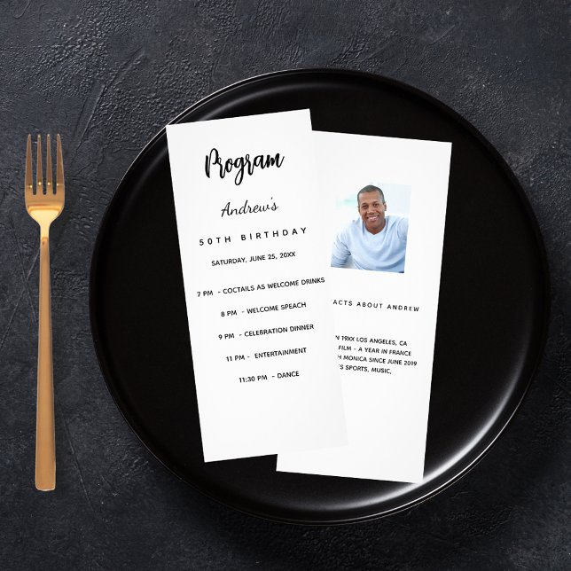 Programa de cumpleaños foto en blanco negro hechos (Subido por el creador)