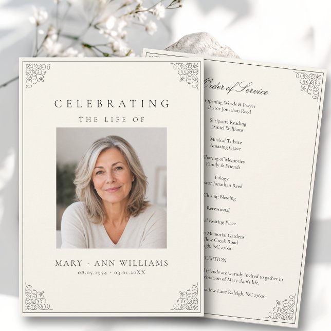 Programa de Funeral de Foto de Celebración de Vida (Elegant Celebration of Life Photo Beige Funeral Program)