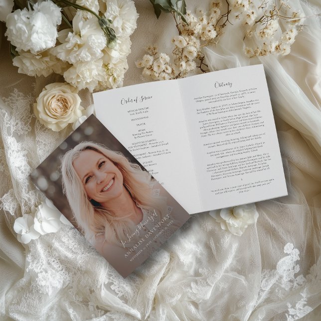 Programa de funerales para la simpatía por la memo (This simple, yet elegant, program will help you express your love for your loved one.)