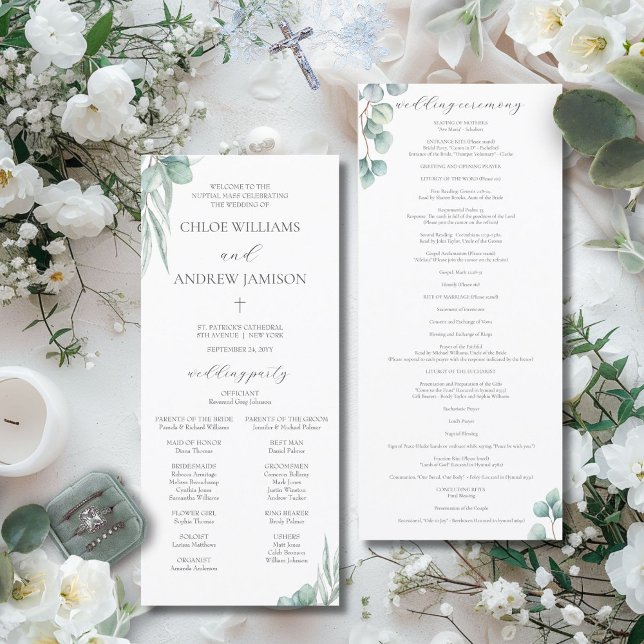 Programa de Misa de Boda Católica Elegante con Veg (The elegant Chloe Catholic wedding program features watercolor greenery and white flowers)