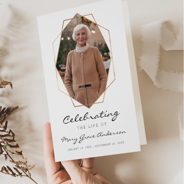 Programa doblado de celebración de oro de la vida  (Subido por el creador)