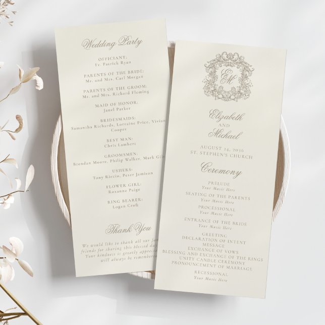Programa Elegant Monogram Crest Ivory Wedding Program (Subido por el creador)