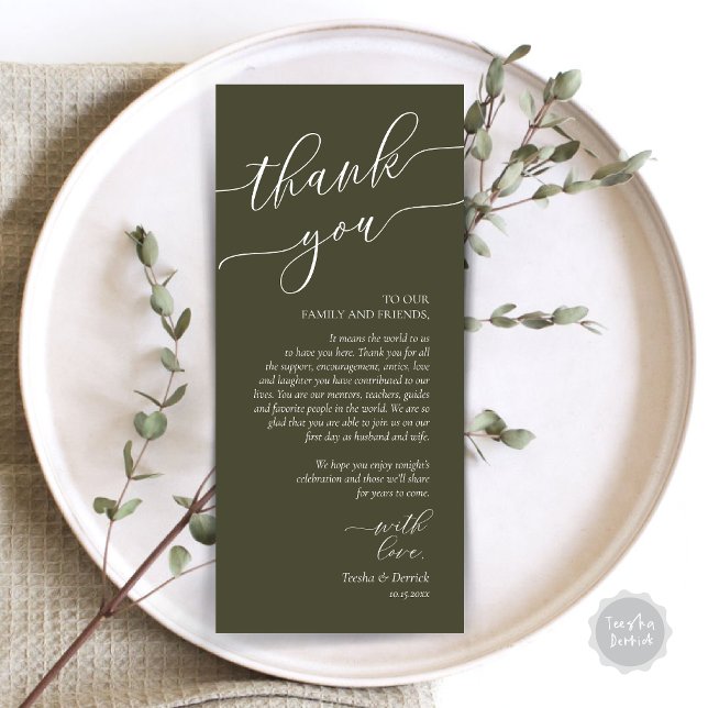 Programa Moderno Romance Dinner Place Setting Gracias Card (Wedding Dinner Place Setting Thank You Card, Modern Romance Design, in Olive Green)
