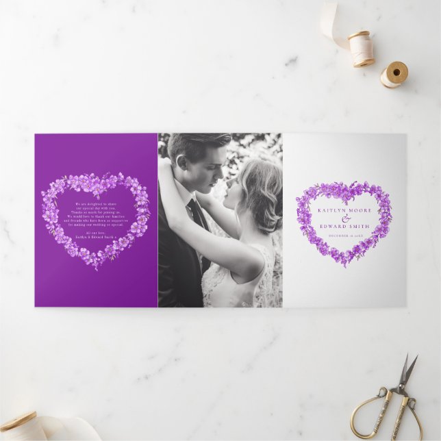 Programa Tríptico Boda de arte de la flor de corazón morado (Exterior)