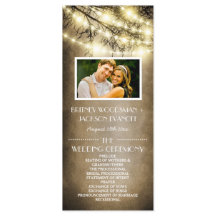 Programas de casamiento de árboles rústicos en un 