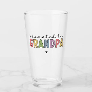 Promocionado al abuelo como nuevo abuelo para ser