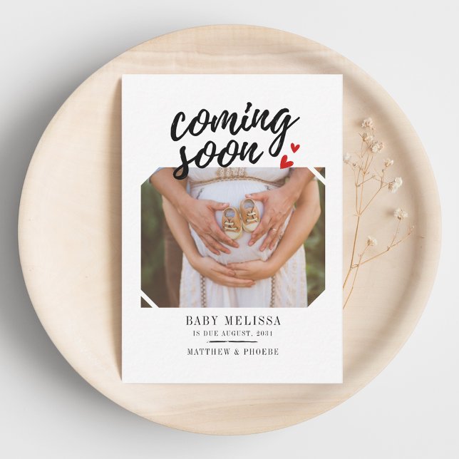 Próximamente Invitación de embarazo de niña (Coming Soon Pregnancy Announcement Photo Card)
