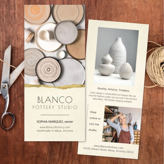 Publicitaria Tarjeta para rack de marketing creativo Golden Tea (Subido por el creador)