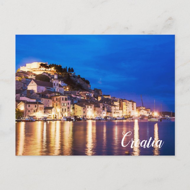 Pueblo croata Sibenik de noche postal (Anverso)