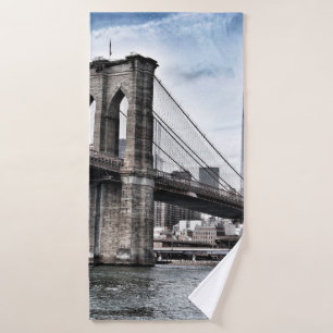 PUENTE DE BROOKLYN DURANTE EL DÍA