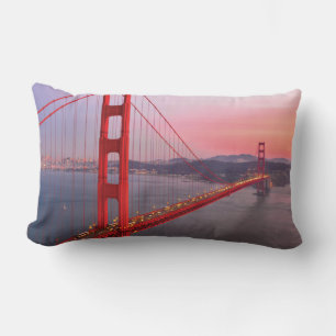 Puente de la puerta de oro tira almohada