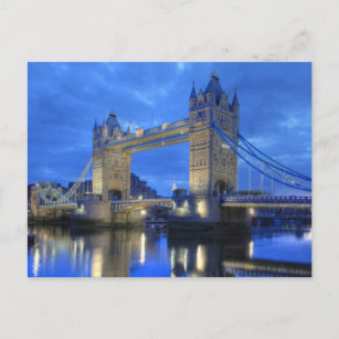 Puente de Londres en la postal de la noche