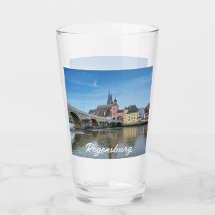 Puente de piedra en Ratisbona, Alemania