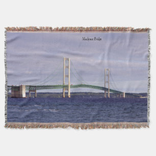Puente Mackinac arroja manta
