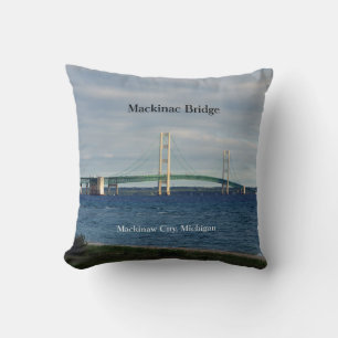 Puente Mackinac de la almohada cuadrada de la ciud
